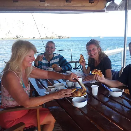 Boat & Breakfast Caicco Freedom 2*